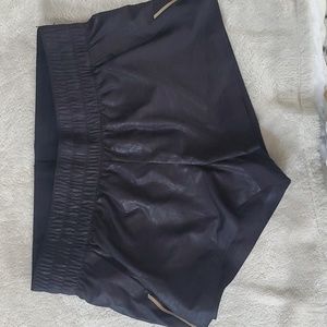 HM Woven Short w Brief Liner